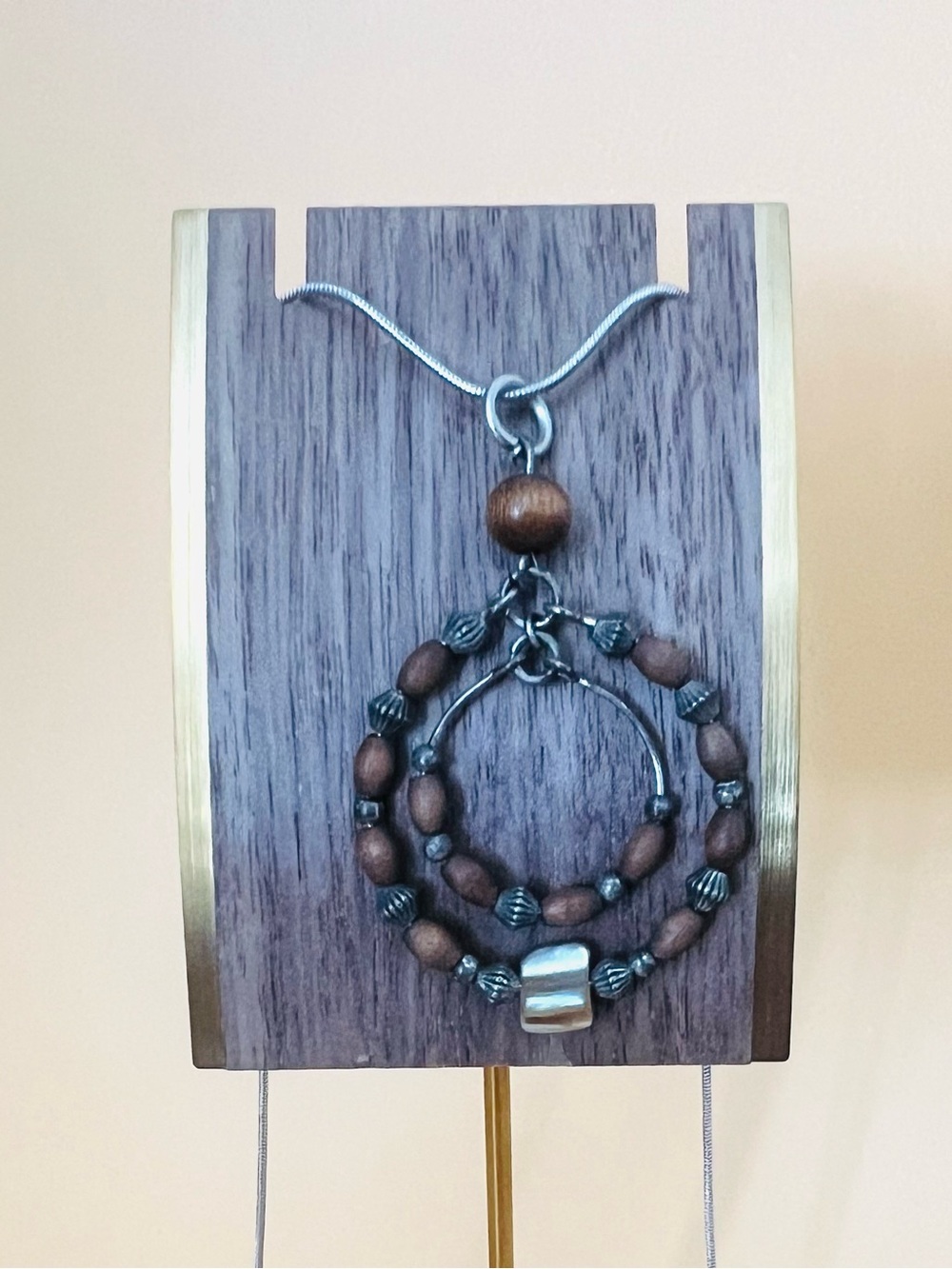 Round Stainless steel mother of pearl & wooden beads pendant & 20.” Necklace